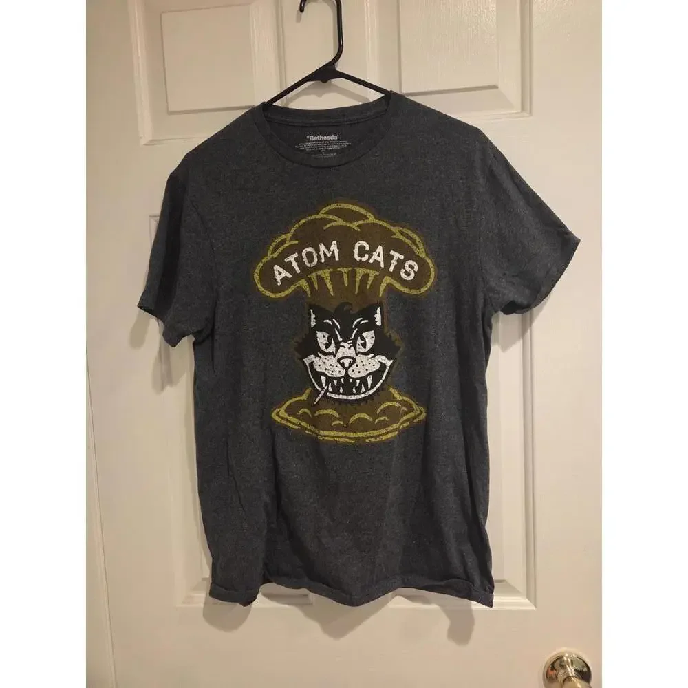 Bethesda Atom Cats size medium fallout 4 Graphic T-Shirt Charcoal Gray - Picture 2 of 5